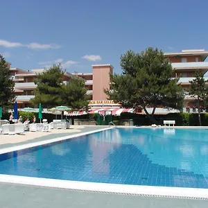 https://flats-valbella.hotelinveneto.com